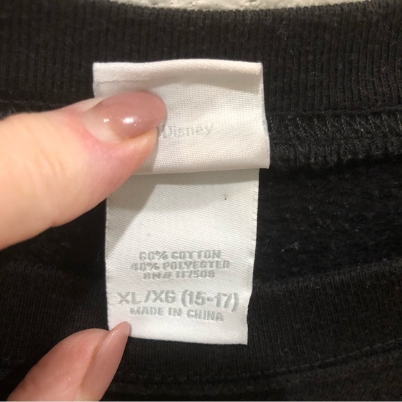 DISNEY sweatshirt with Lion King characters.  Size XL - Picture 5 of 6